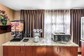 Clarion Inn & Suites Northwest