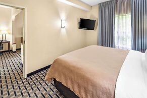 Clarion Inn & Suites Northwest