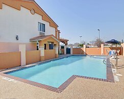 Quality Inn Forest Hill - Fort Worth South