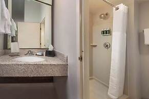Comfort Inn & Suites Bethlehem Lehigh Valley Airport