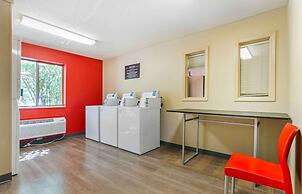 Extended Stay America Select Suites St Louis Earth City