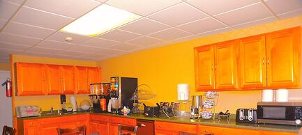 Howard Johnson by Wyndham Gillette