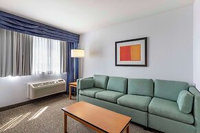 Quality Inn & Suites Denver Airport - Gateway Park