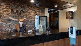 Miles City Hotel & Suites