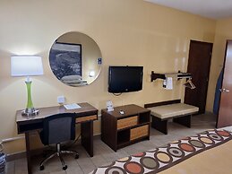 Super 8 by Wyndham Weslaco