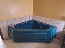 Super 8 by Wyndham Weslaco