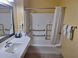 Super 8 by Wyndham Weslaco