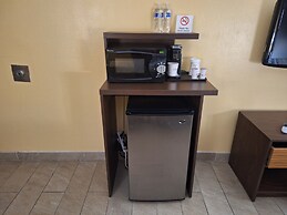 Super 8 by Wyndham Weslaco