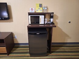Super 8 by Wyndham Weslaco