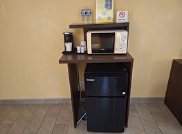 Super 8 by Wyndham Weslaco