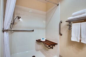 Greenfield Inn & Suites Owensboro, KY Airport