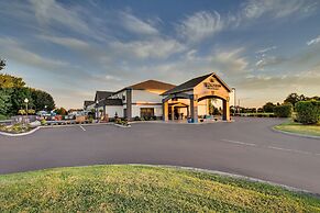 Greenfield Inn & Suites Owensboro, KY Airport