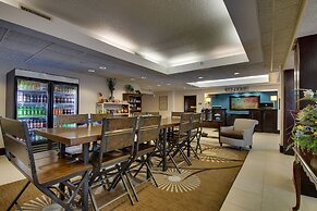 Greenfield Inn & Suites Owensboro, KY Airport