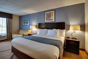 Greenfield Inn & Suites Owensboro, KY Airport
