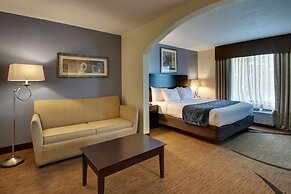 Greenfield Inn & Suites Owensboro, KY Airport