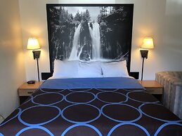 Super 8 by Wyndham Red Bluff