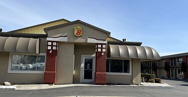 Super 8 by Wyndham Red Bluff