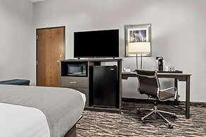 Best Western Sawtooth Inn & Suites