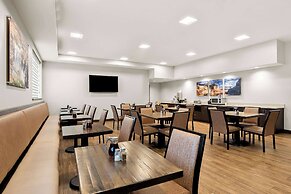 Best Western Sawtooth Inn & Suites