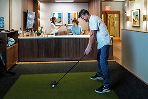 Lotus Honolulu at Diamond Head