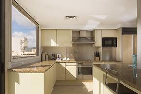 Lotus Honolulu at Diamond Head