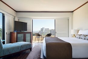 Lotus Honolulu at Diamond Head