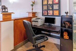 Days Inn by Wyndham Lamar