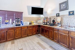 Days Inn by Wyndham Lamar