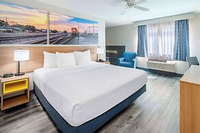 Days Inn by Wyndham Lamar