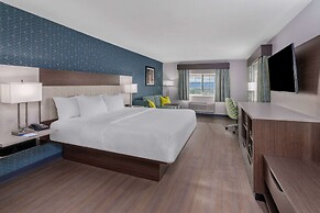 La Quinta Inn & Suites by Wyndham Santa Rosa