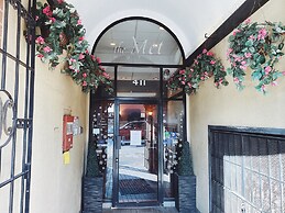 Met Hotel
