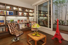 Hotel De Notre Dame Maître Albert