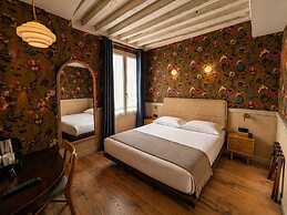 Hotel De Notre Dame Maître Albert