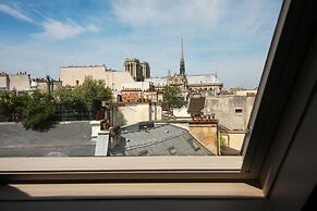 Hotel De Notre Dame Maître Albert