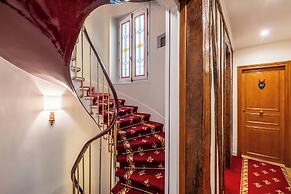 Hotel College De France