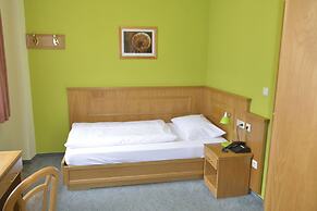 Land- und Golfhotel Alte Fliegerschule