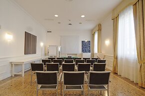 Rechigi Park Hotel