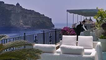 Miramare E Castello Hotel