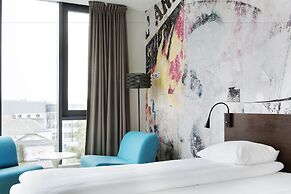 Comfort Hotel Victoria Floro, Markegata 43, 6900, Norway