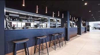 Comfort Hotel Victoria Floro, Markegata 43, 6900, Norway