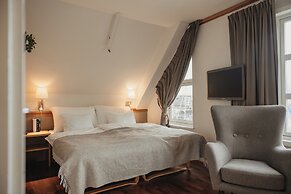 Home Hotel With