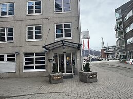 Home Hotel With