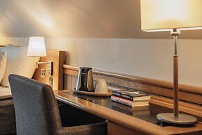 Home Hotel With