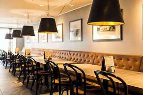 Home Hotel Uman