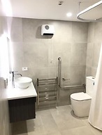 Baycourt Lakefront Motel