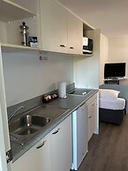 Baycourt Lakefront Motel