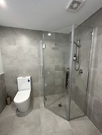 Baycourt Lakefront Motel