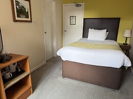 Red Lion Hotel by Greene King Inns