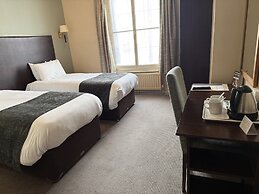 Red Lion Hotel by Greene King Inns
