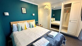 Smart Hyde Park View - Hostel